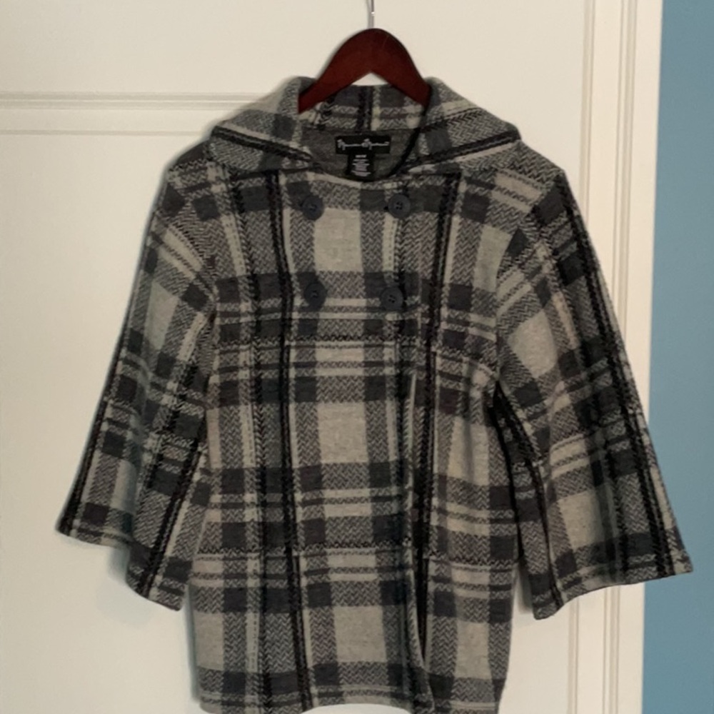 Mercer & Madison half sleeve plaid sweater size M